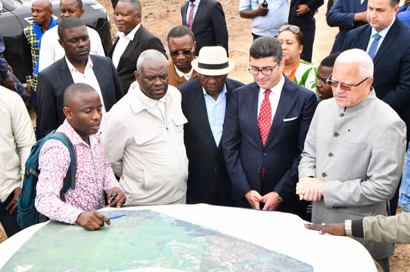 KOUILOU : LE PREMIER MINISTRE VISITE LE SITE INDUSTRIEL DE MBILI